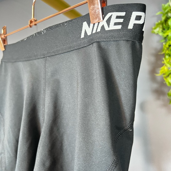 Nike pro size m - Picture 6 of 7